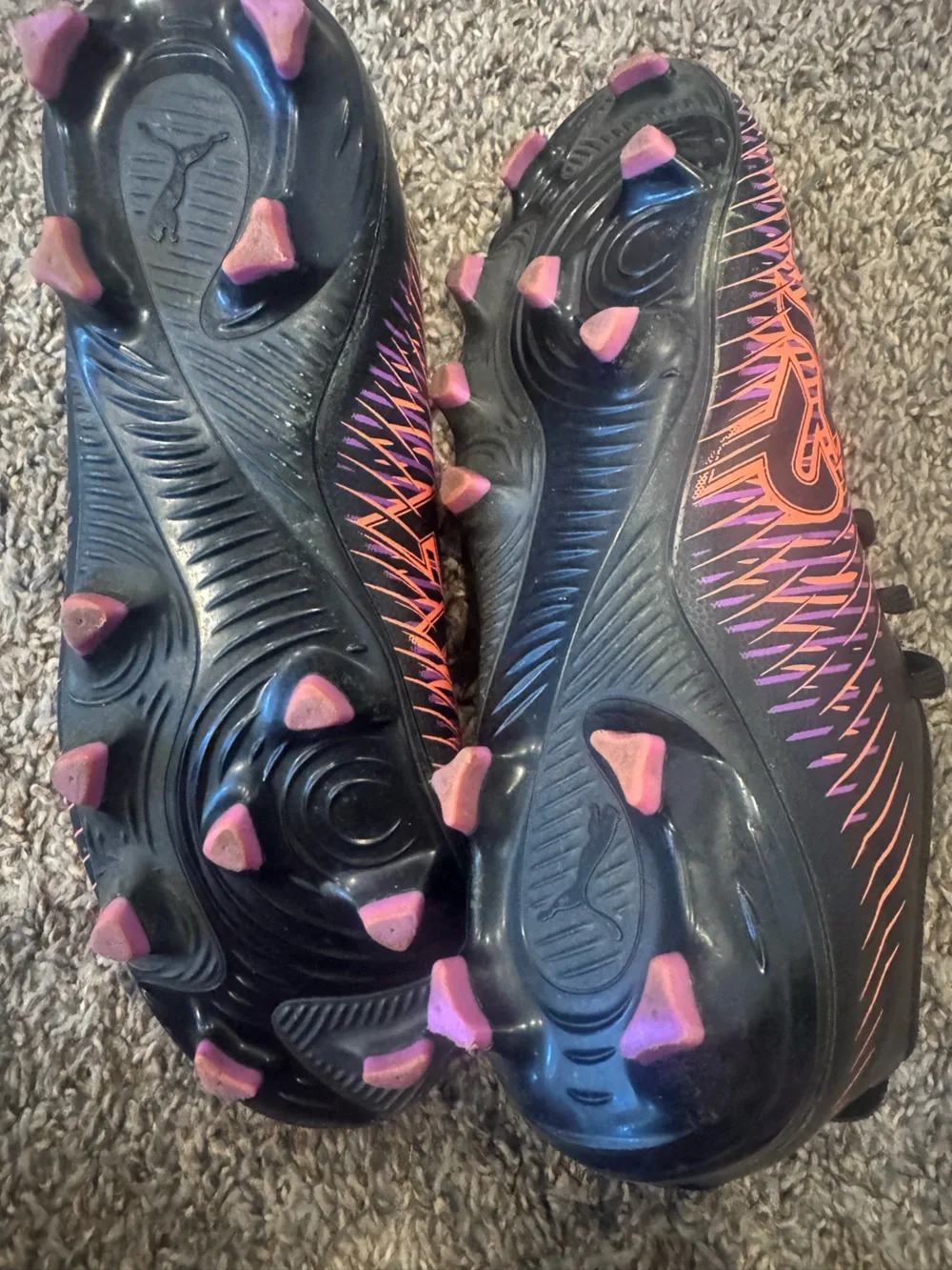 Puma Kids Black Purple Orange Patterned soccer cleats sz 4 - Picture 2 of 2